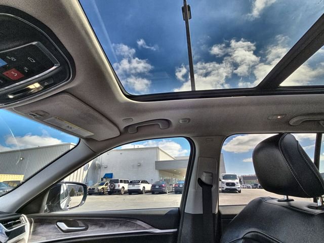 Used 2024 Jeep Grand Cherokee Limited 4xe image 26