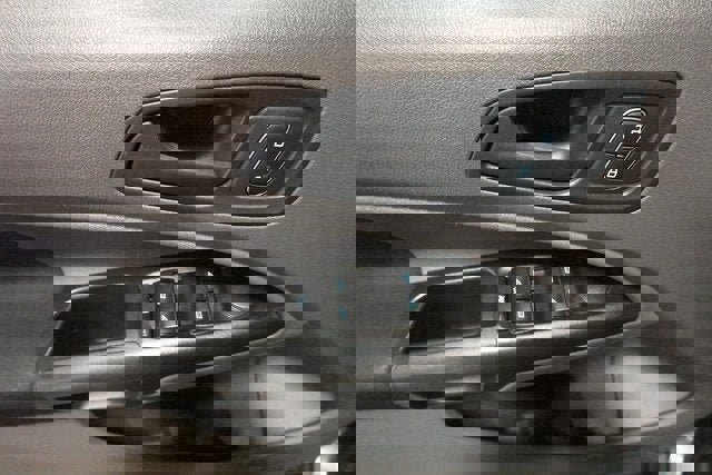 Used 2021 Ford Transit Connect XL image 8