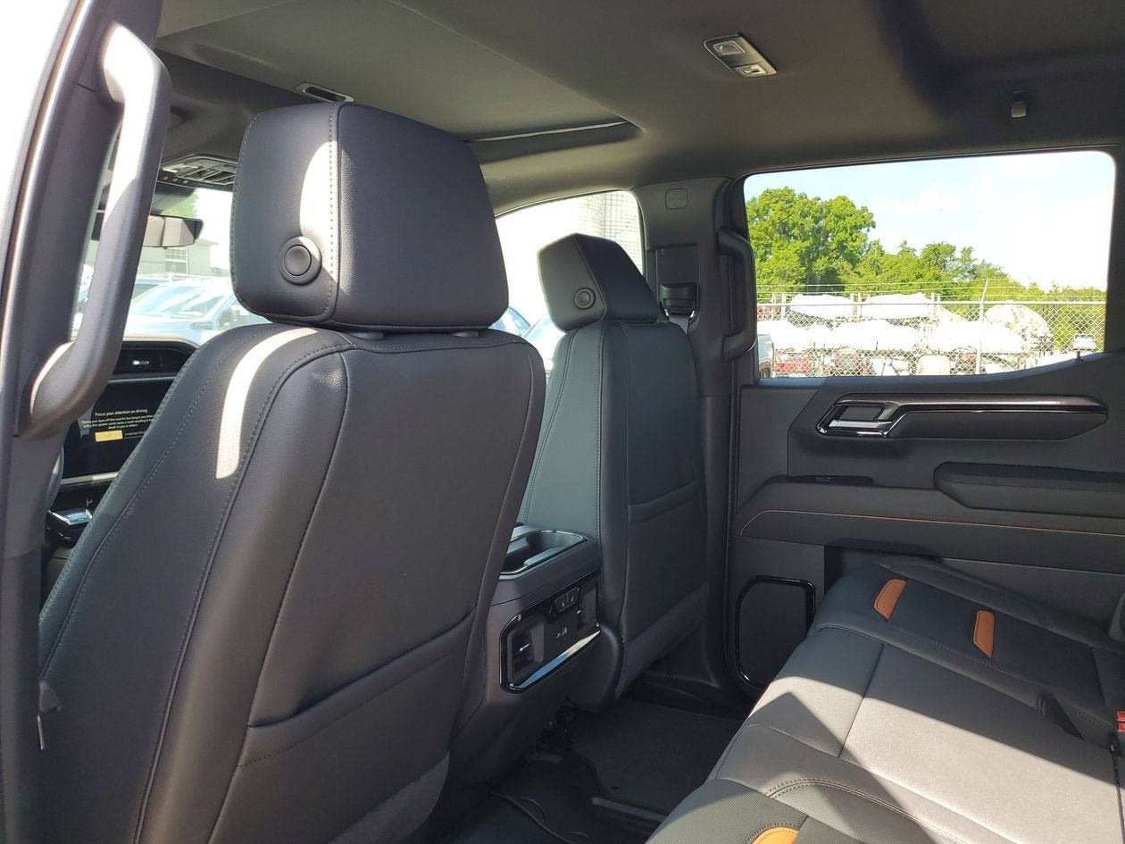 New 2026 GMC Sierra 1500 AT4 w/ AT4 Premium Package AWD/4WD image 11