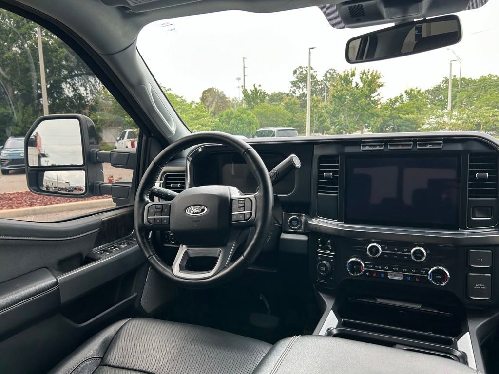 Used 2024 Ford F250 Lariat AWD/4WD image 9