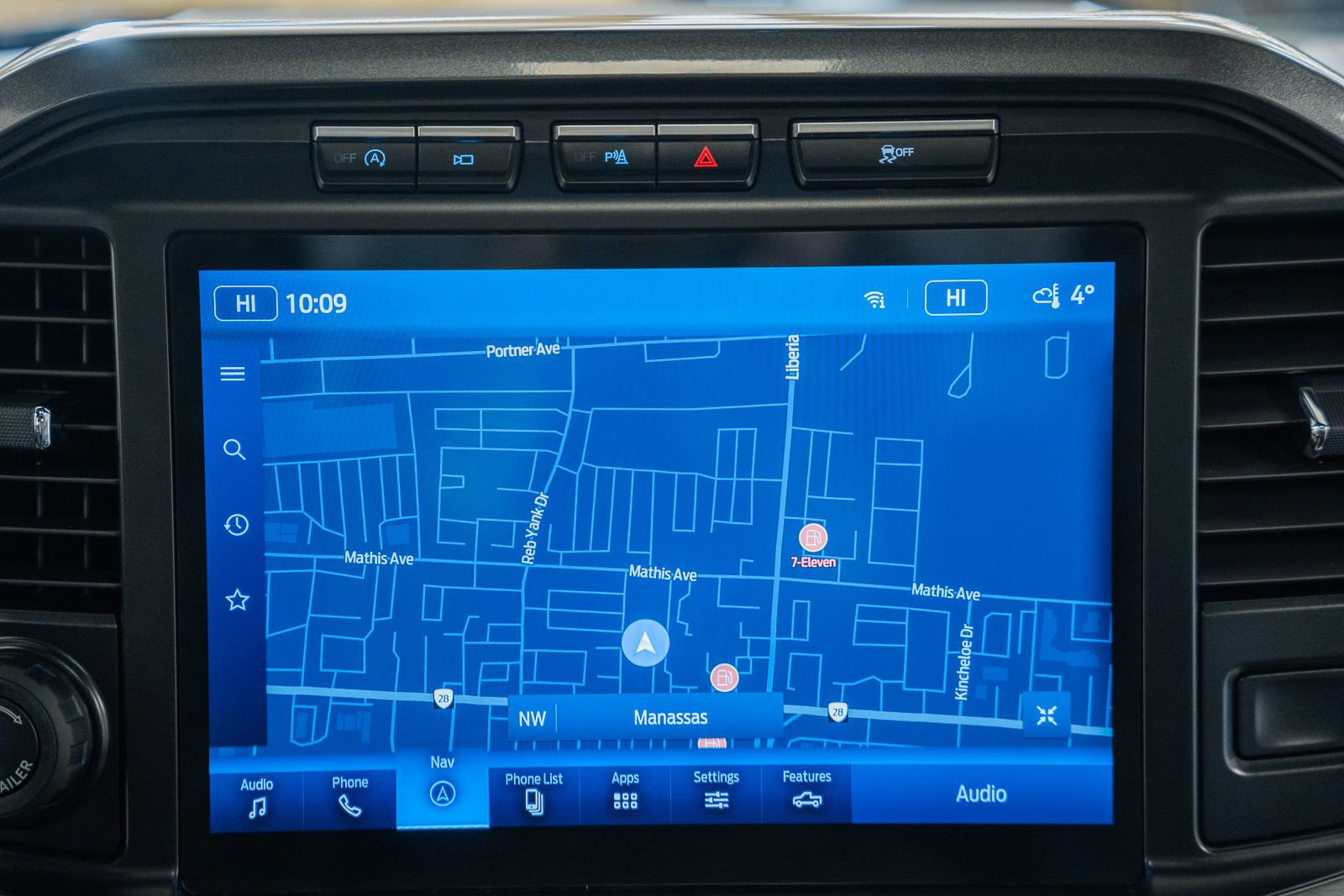 Certified 2023 Ford F150 Lariat w/ Equipment Group 502A High image 29