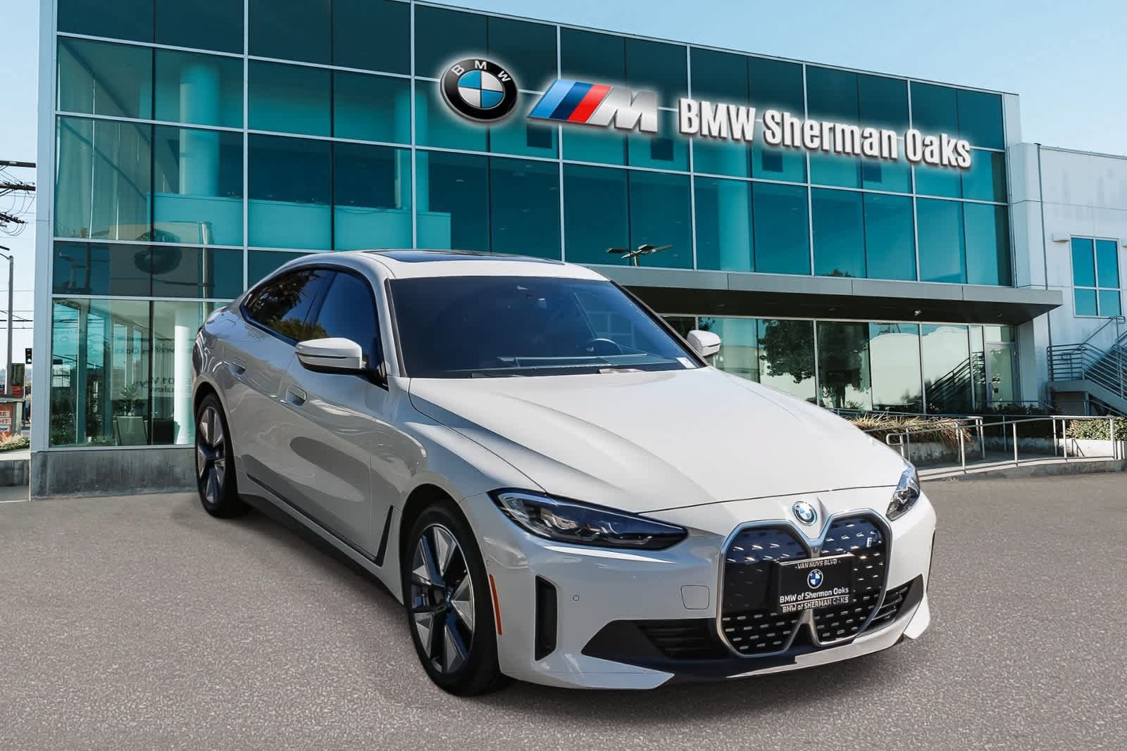 Certified 2023 BMW i4 eDrive35 w/ Premium Package RWD image 3
