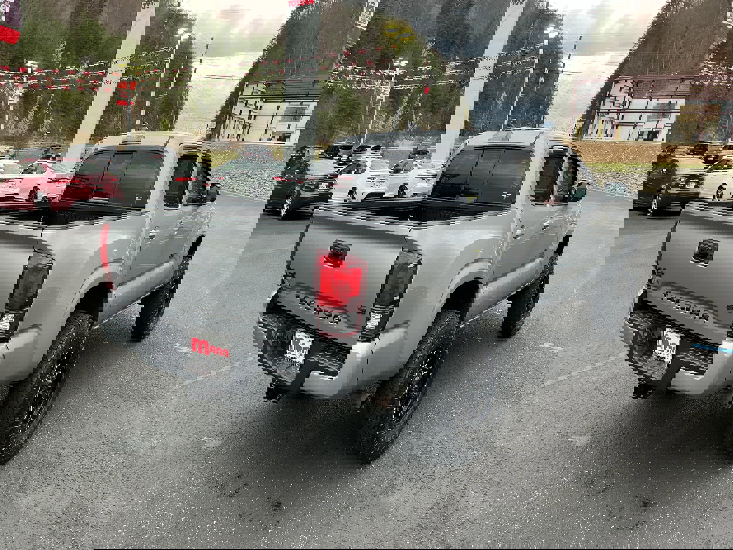 Used 2021 Toyota Tacoma SR image 7