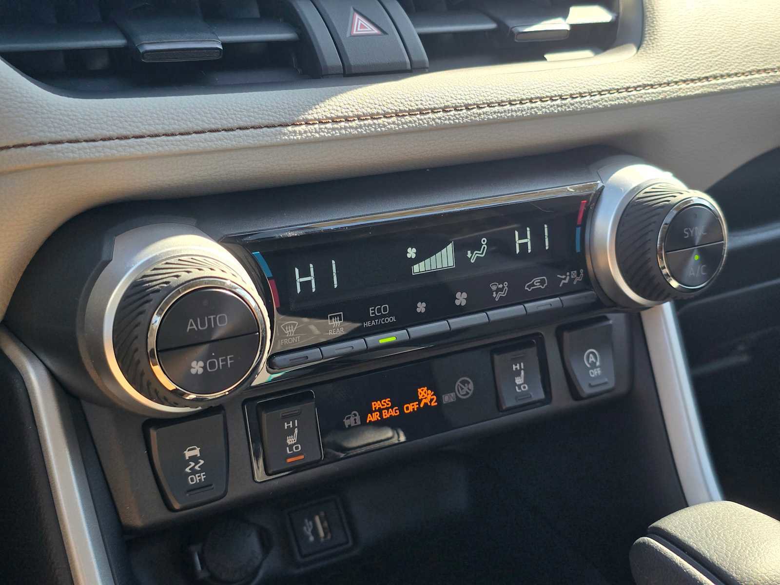 Certified 2025 Toyota RAV4 XLE w/ Convenience Package image 29