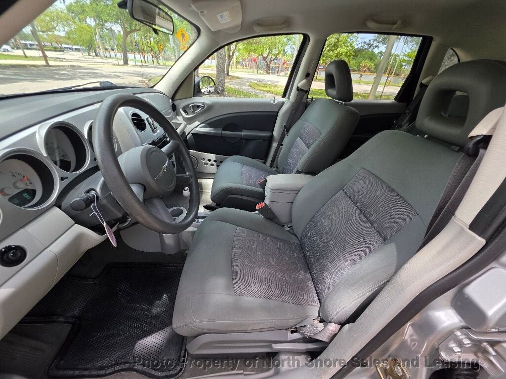 Used 2007 Chrysler PT Cruiser Touring w/ Fleet Value Group I FWD image 8