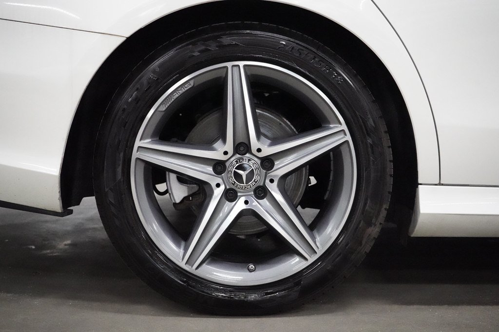 Used 2018 Mercedes-Benz E 300 w/ Premium 2 Package (Q02) image 39