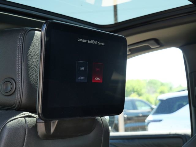 Used 2023 GMC Yukon Denali w/ Denali Reserve Package AWD/4WD image 16