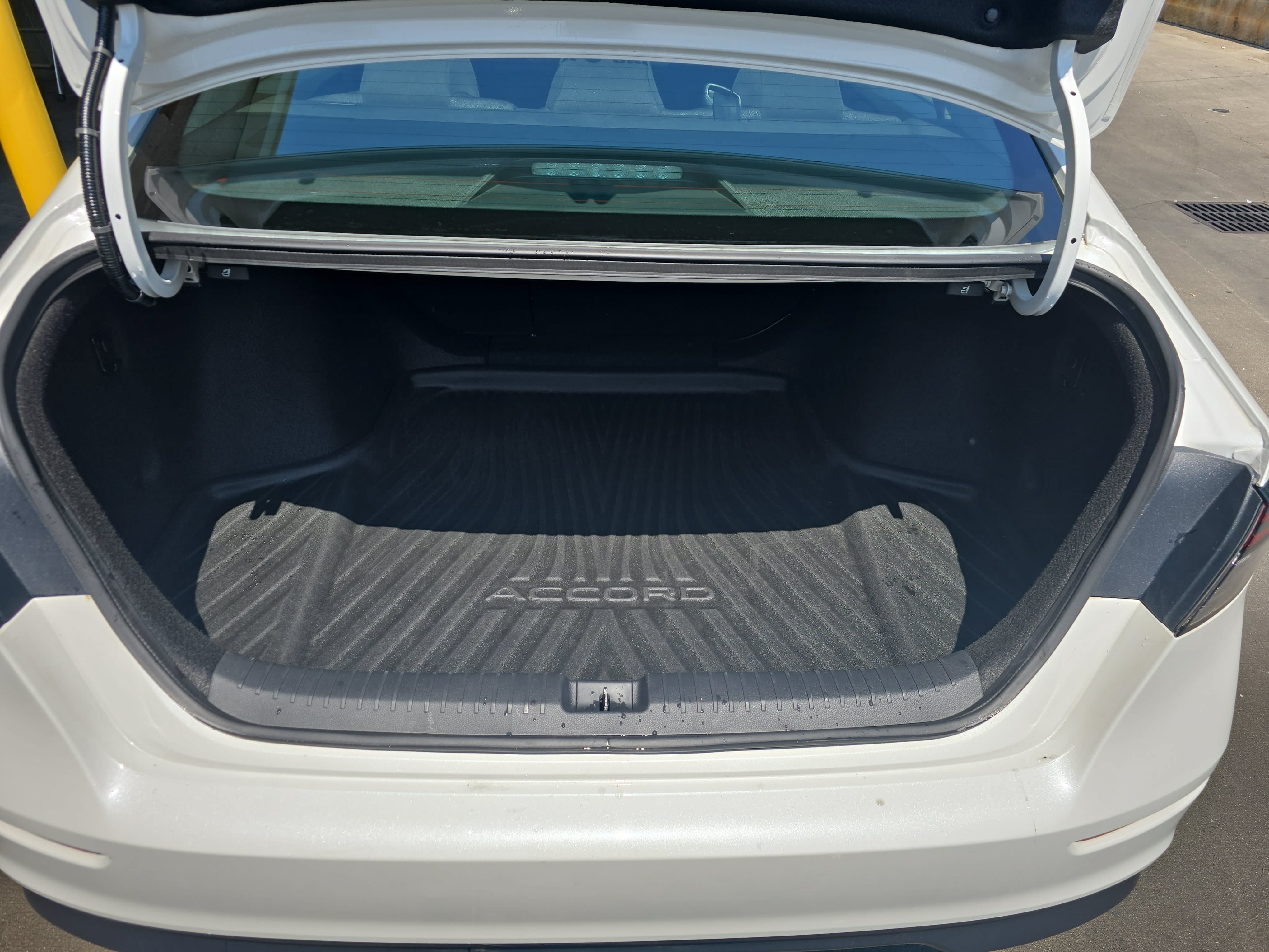 Used 2023 Honda Accord EX image 13