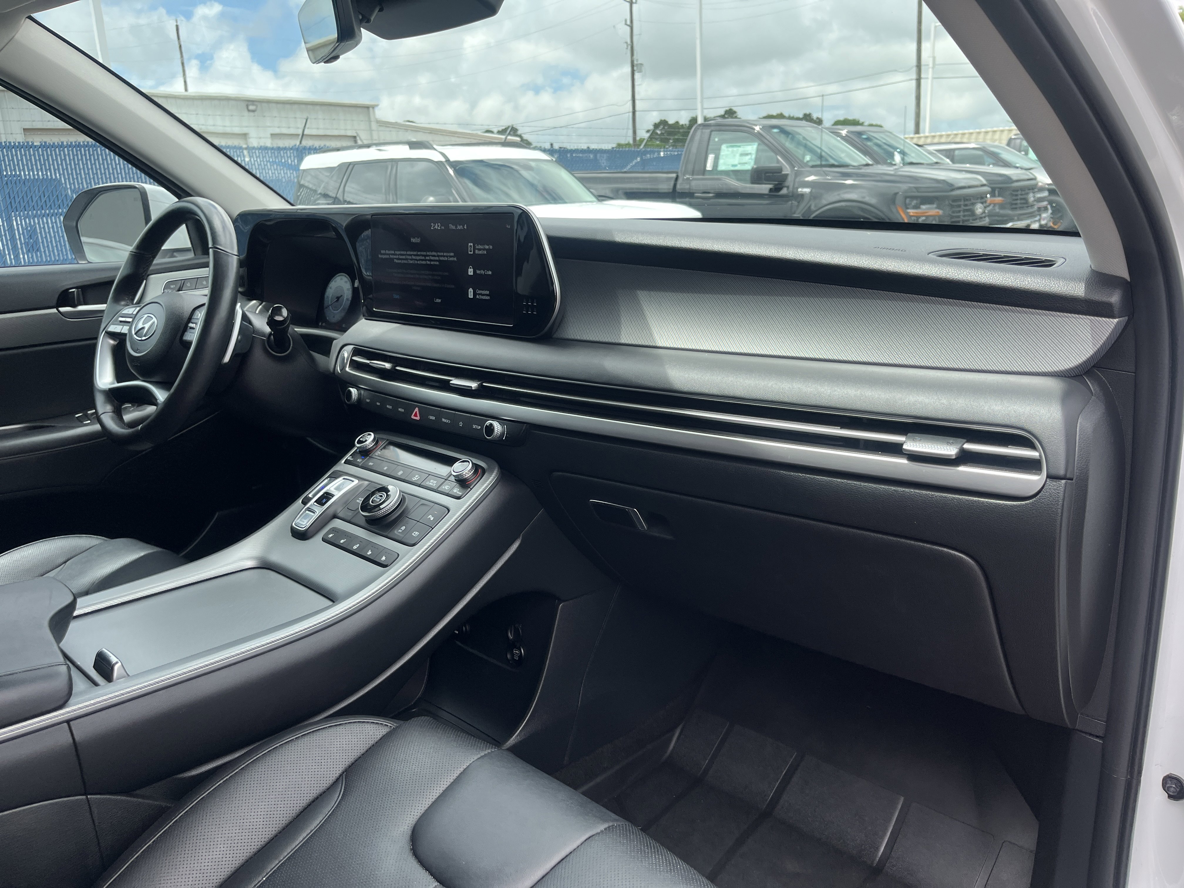 Used 2023 Hyundai Palisade SEL FWD image 15