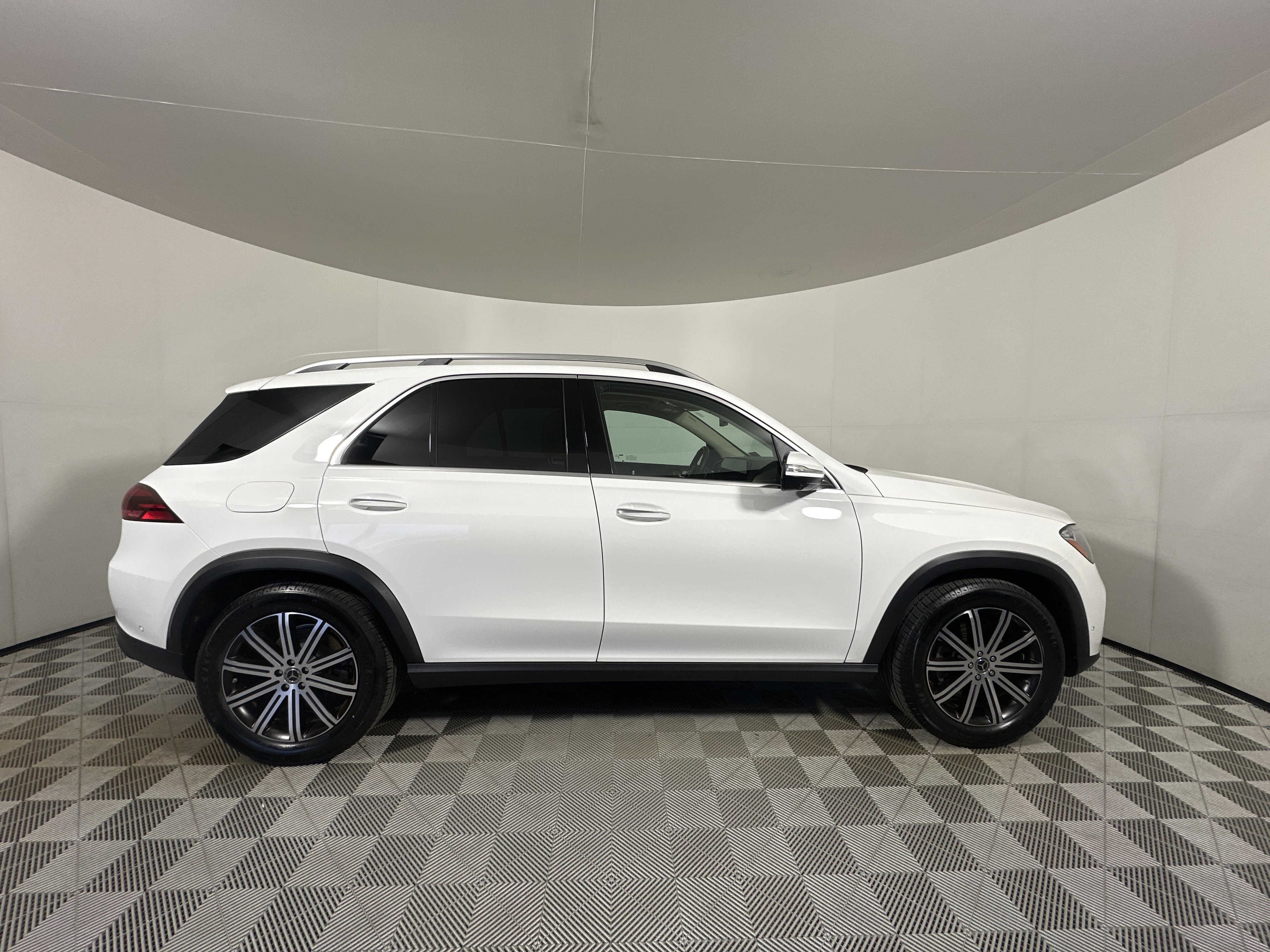 Used 2026 Mercedes-Benz GLE 350 4MATIC image 8