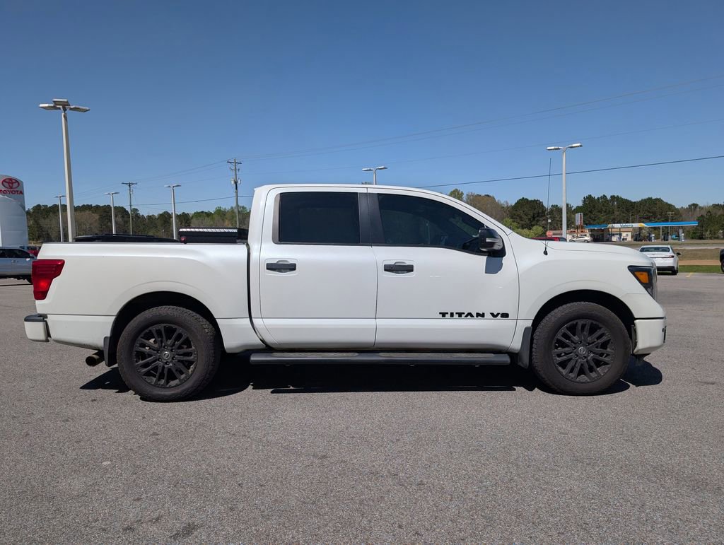 Used 2018 Nissan Titan SV w/ SV Convenience Package image 6