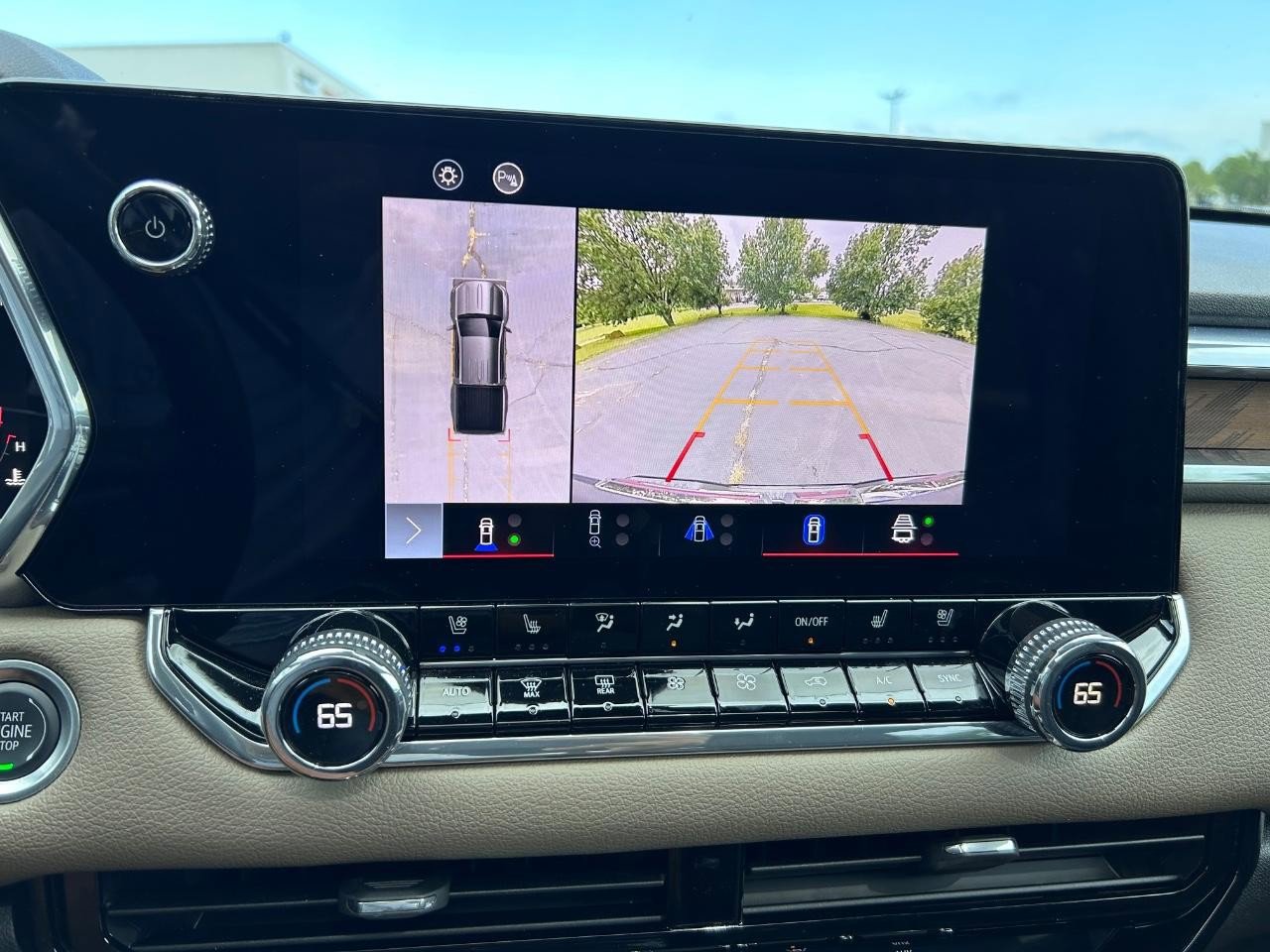 Used 2024 GMC Canyon Denali w/ LPO, Denali Black Edition image 21