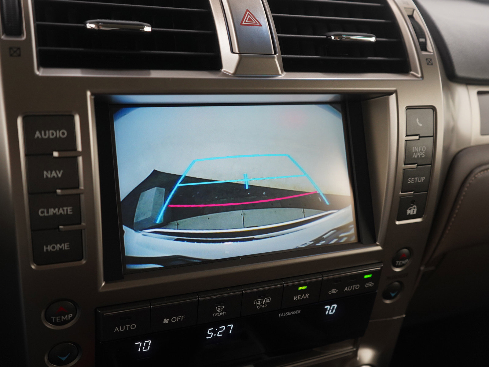 Used 2018 Lexus GX 460 Premium w/ Premium Package image 23