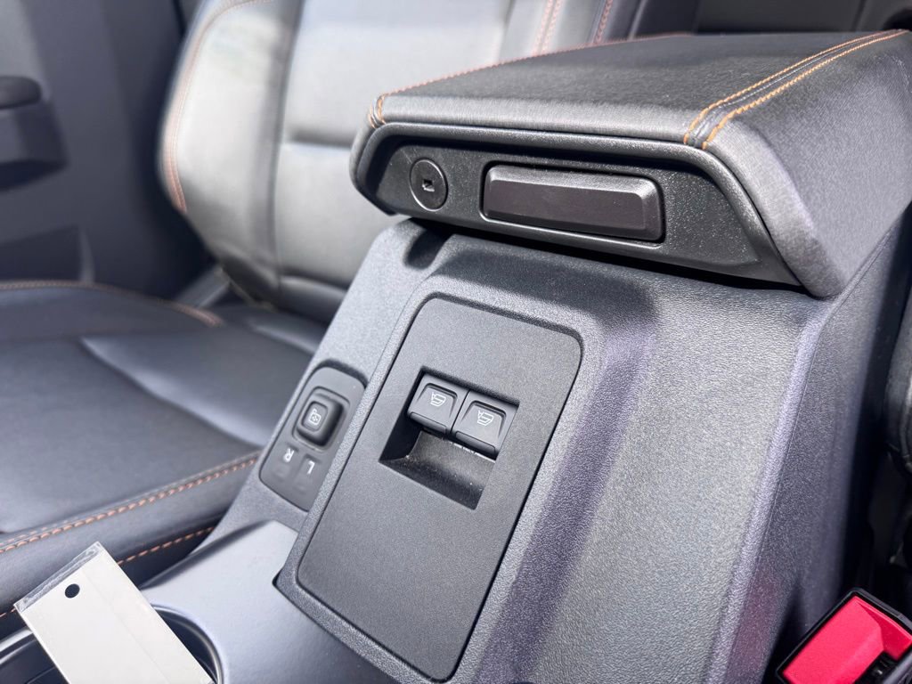 Used 2024 Ford Bronco Badlands image 28