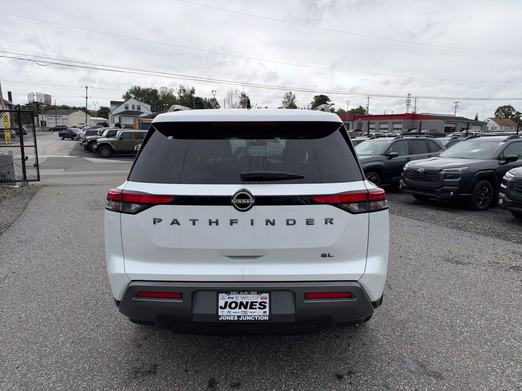 New 2026 Nissan Pathfinder SL FWD image 6