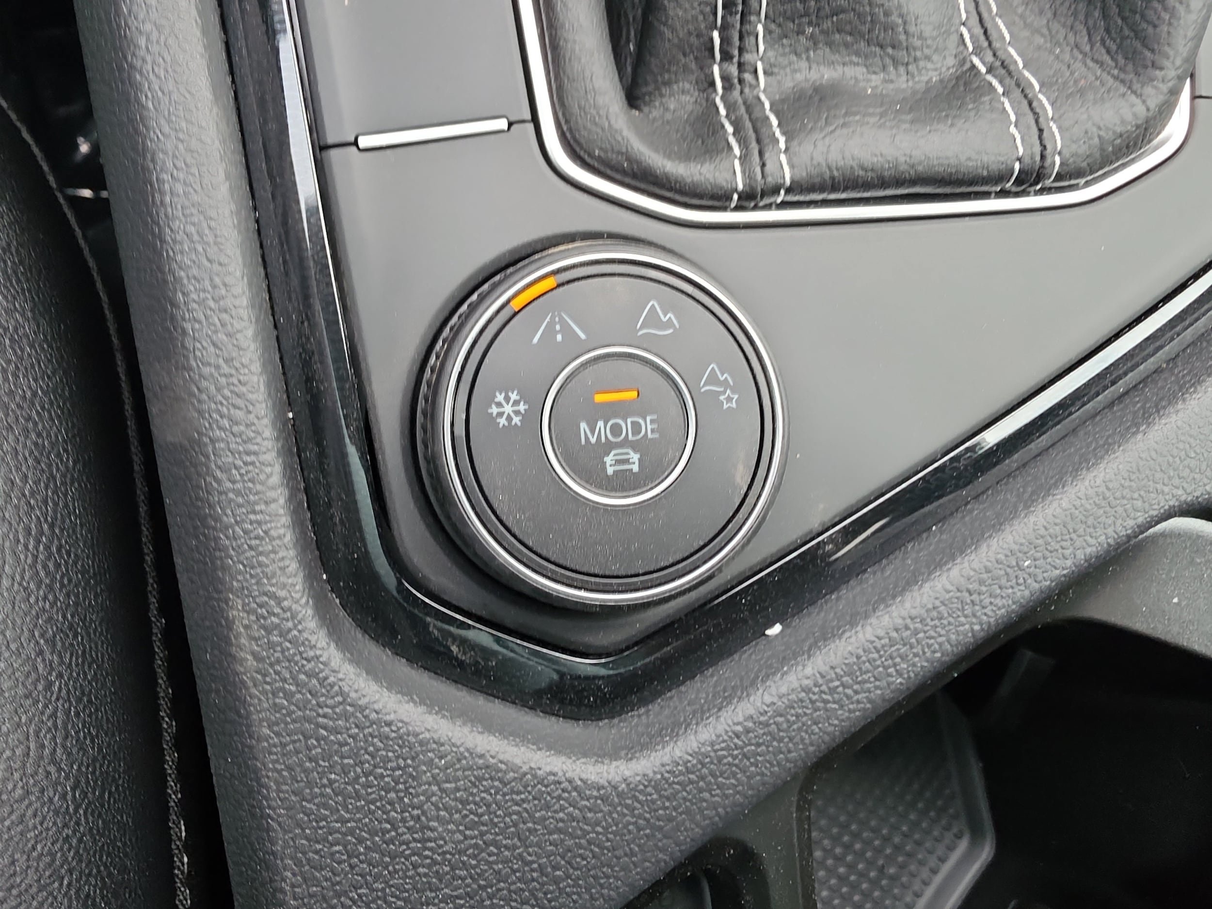 New 2026 Volkswagen Taos SEL AWD/4WD image 21