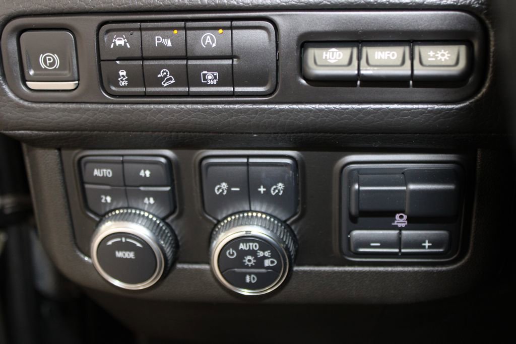 Used 2023 GMC Yukon Denali w/ Max Trailering Package image 38