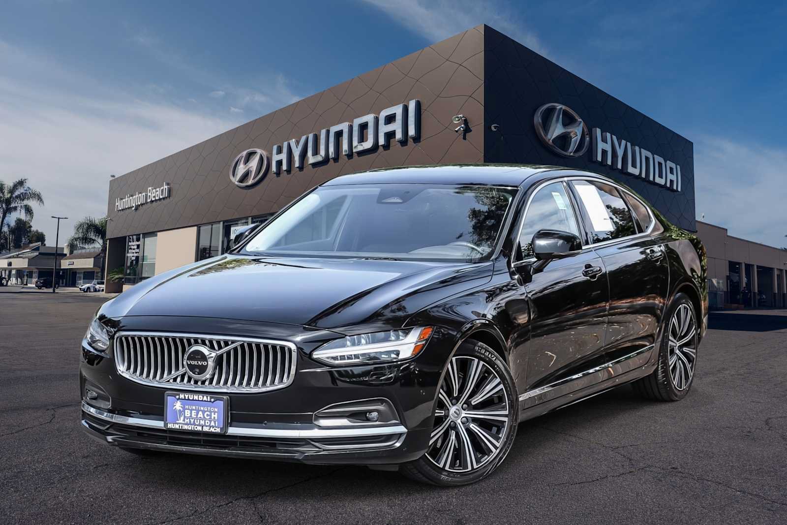 Used 2023 Volvo S90 B6 Plus AWD/4WD image 1