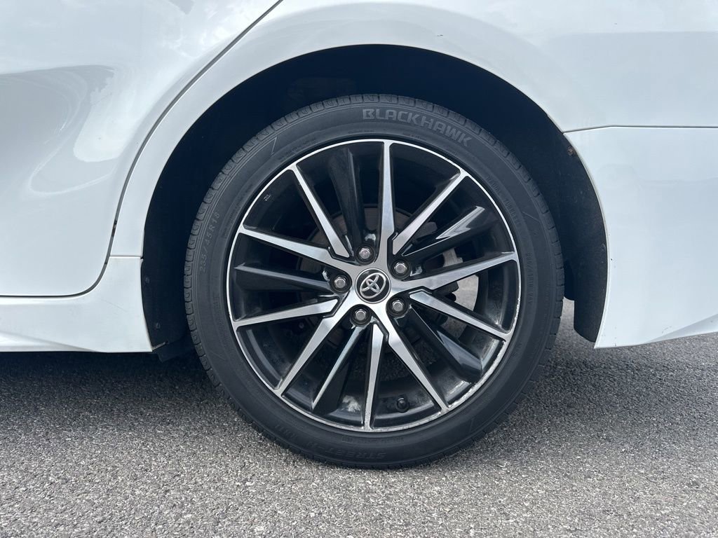 Used 2022 Toyota Camry SE FWD image 5