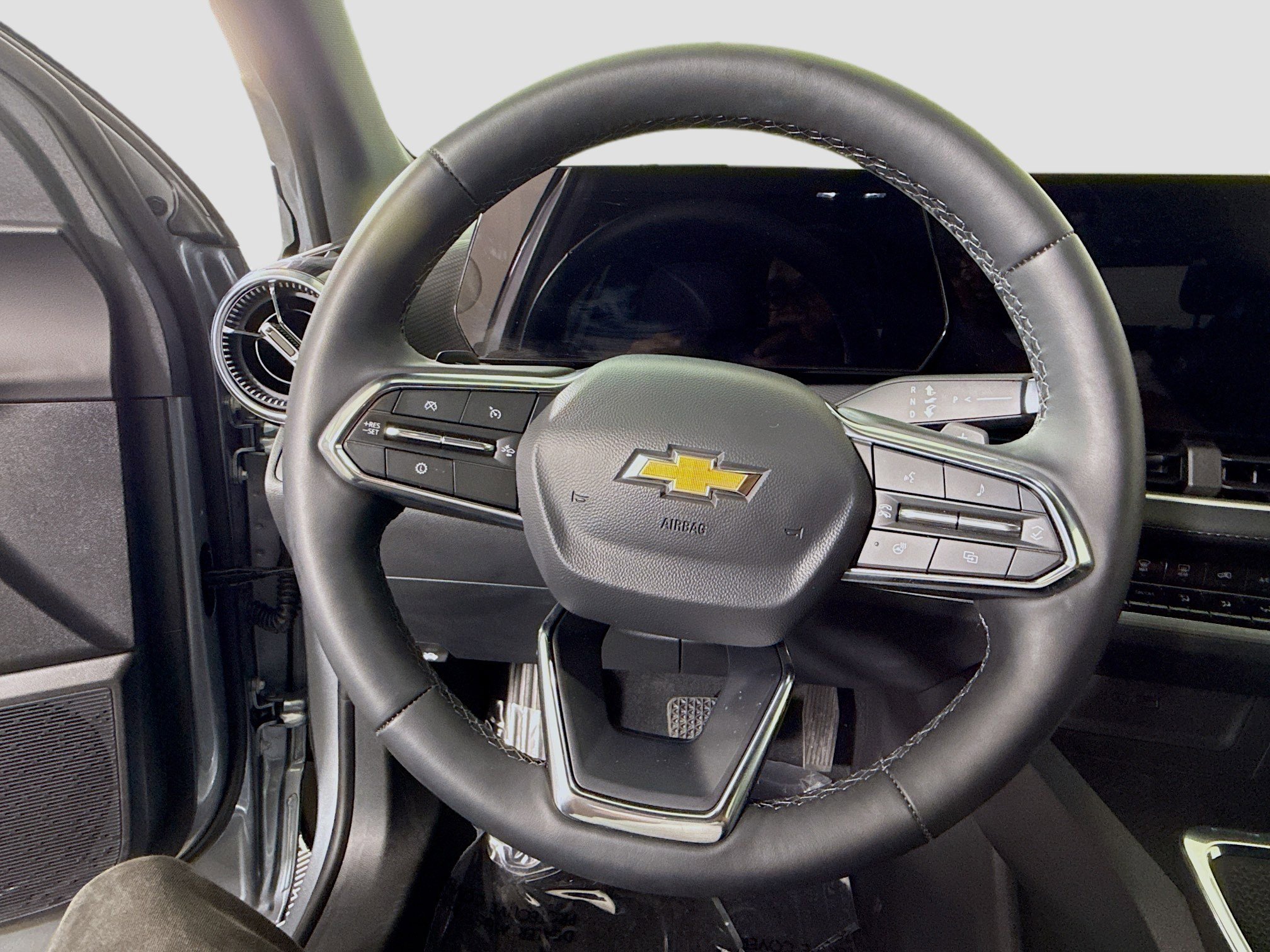 Used 2026 Chevrolet Equinox LT image 13