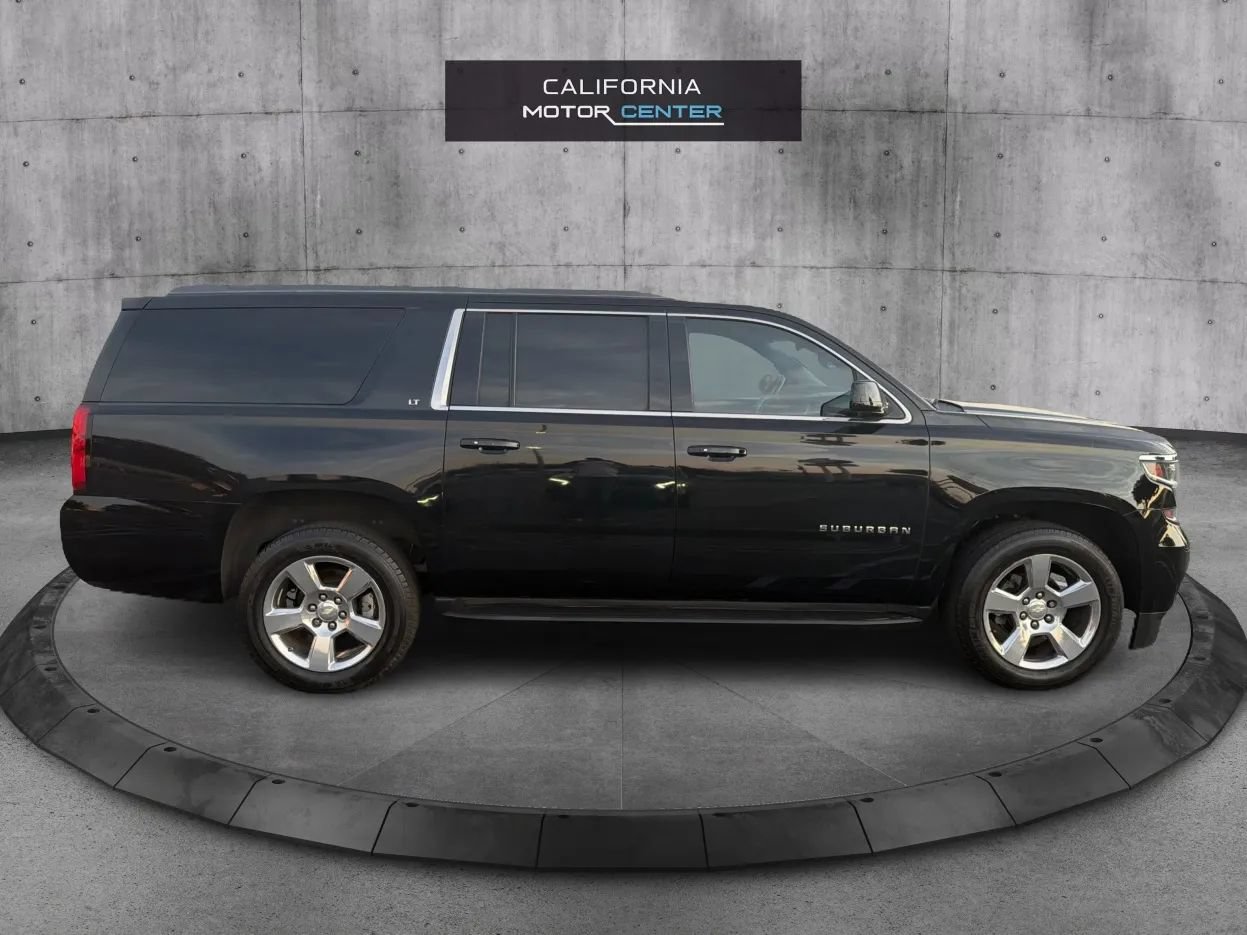 Used 2019 Chevrolet Suburban LT RWD image 4