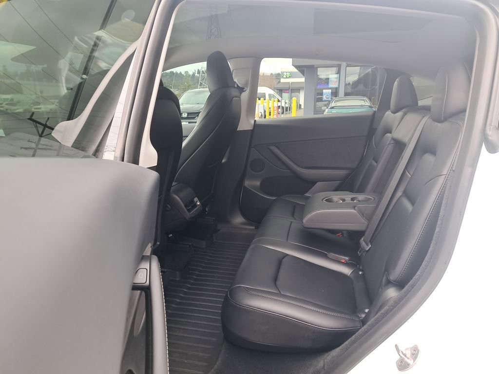Used 2023 Tesla Model Y Long Range image 13