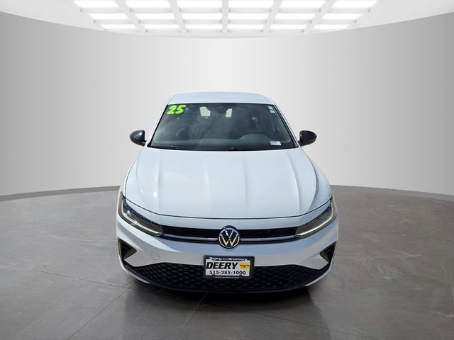 Used 2025 Volkswagen Jetta Sport FWD image 3