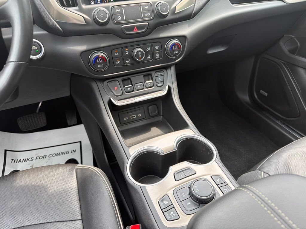 Used 2020 GMC Terrain Denali w/ Denali Premium Package FWD image 16