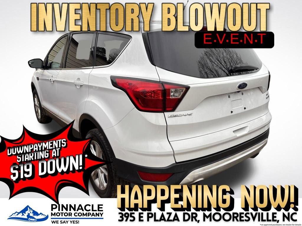 Used 2019 Ford Escape SE image 4