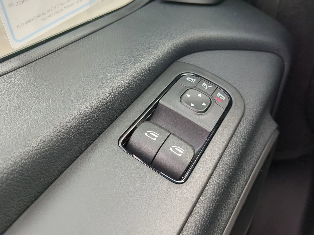 Used 2025 Mercedes-Benz Sprinter 2500 image 10