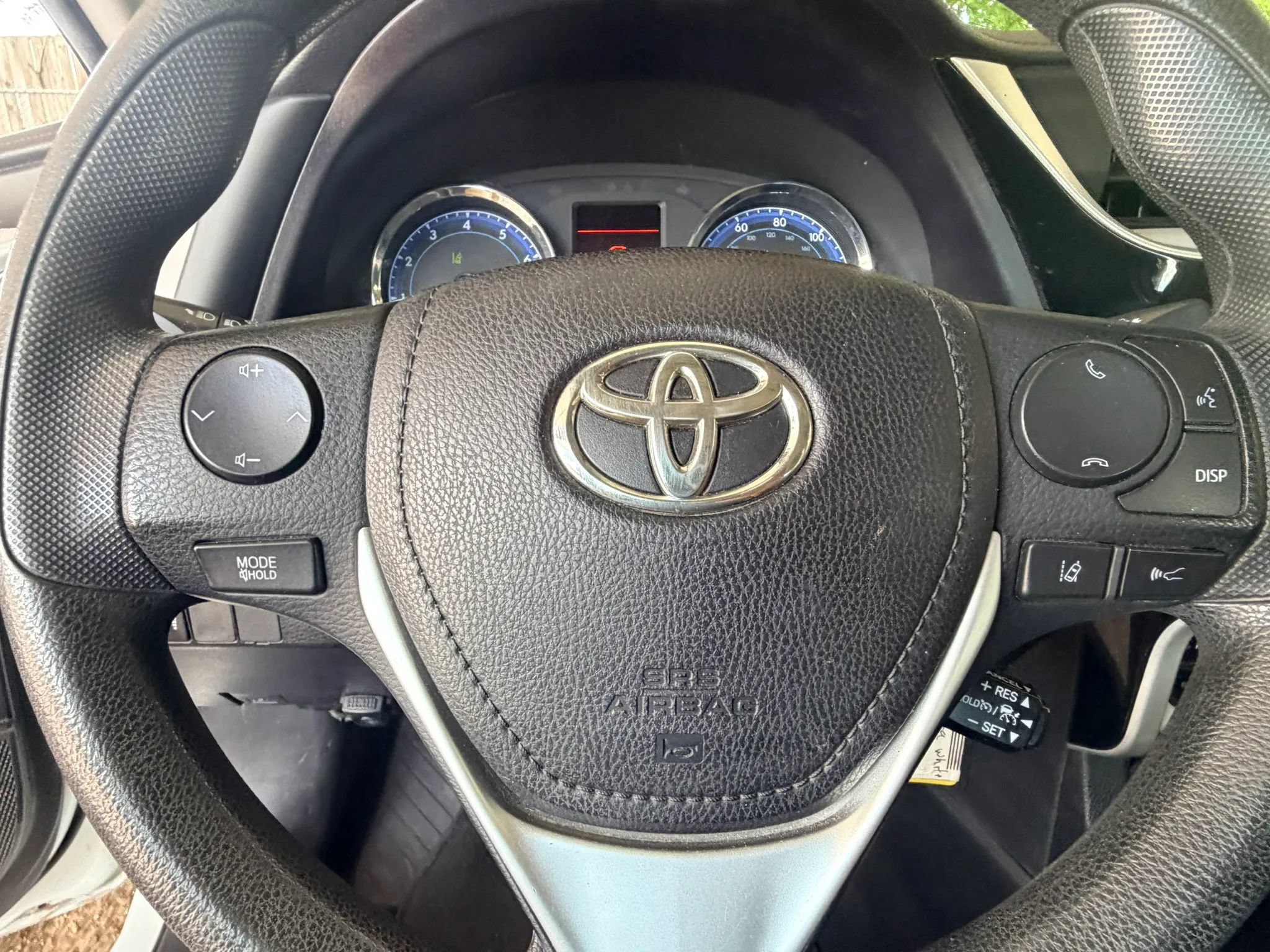 Used 2018 Toyota Corolla LE w/ Carpet Mat Package (TMS) FWD image 16