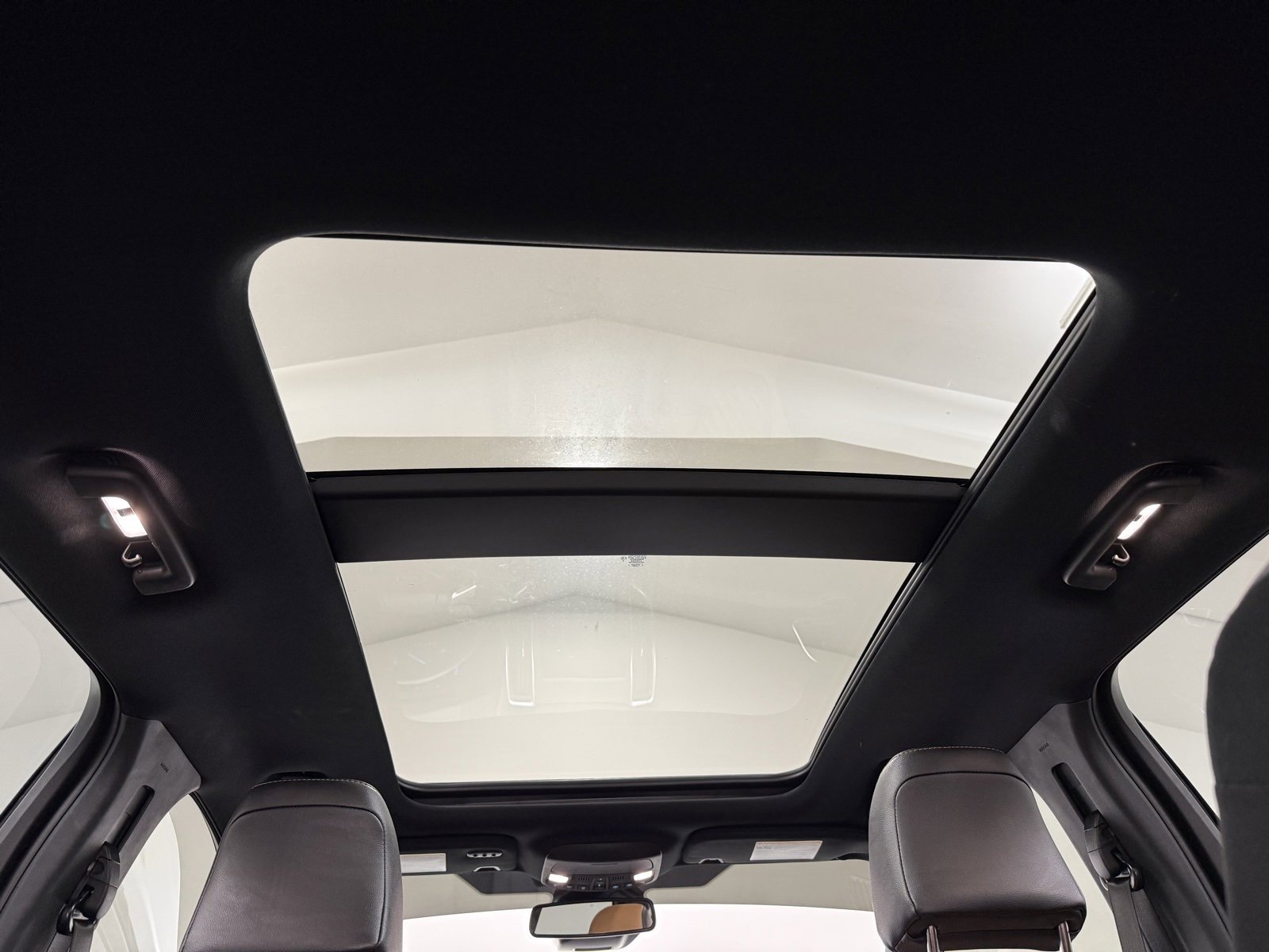 Used 2024 Ford Edge Titanium w/ Titanium Elite Package image 11