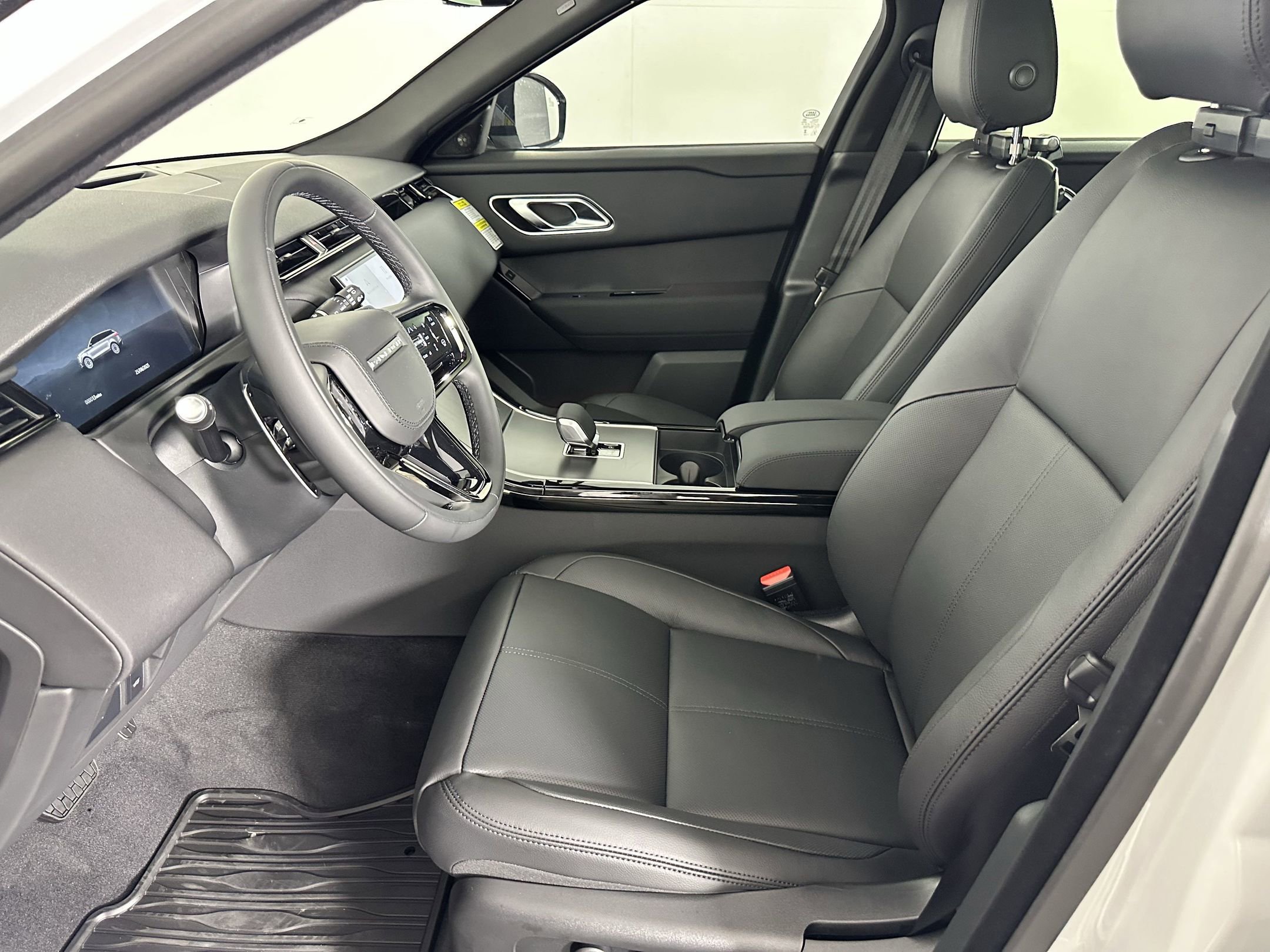 New 2026 Land Rover Range Rover Velar S image 4