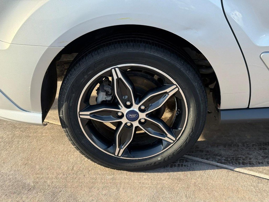 Used 2017 Ford Transit Connect XLT image 6