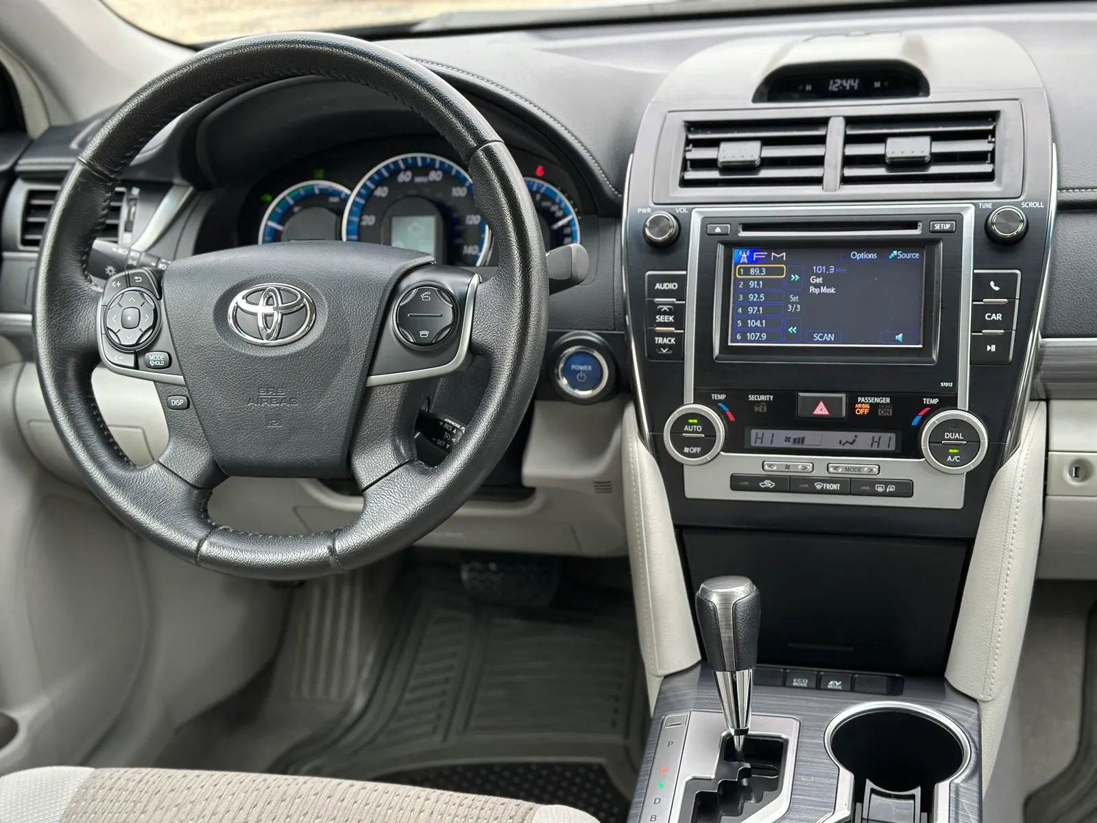 Used 2012 Toyota Camry XLE image 21