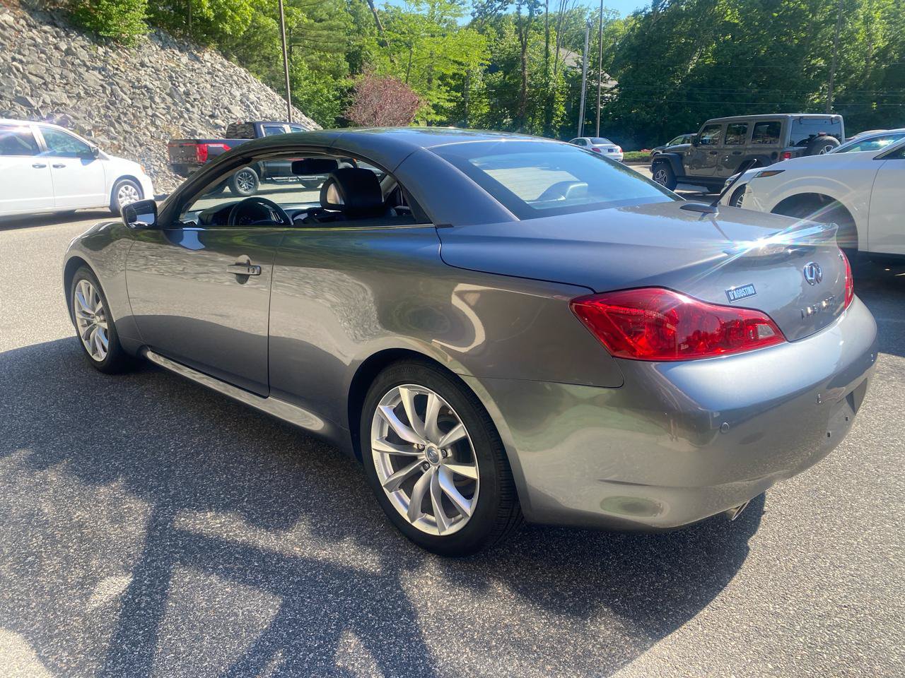 Used 2013 INFINITI G37 Convertible w/ Premium Pkg RWD image 35