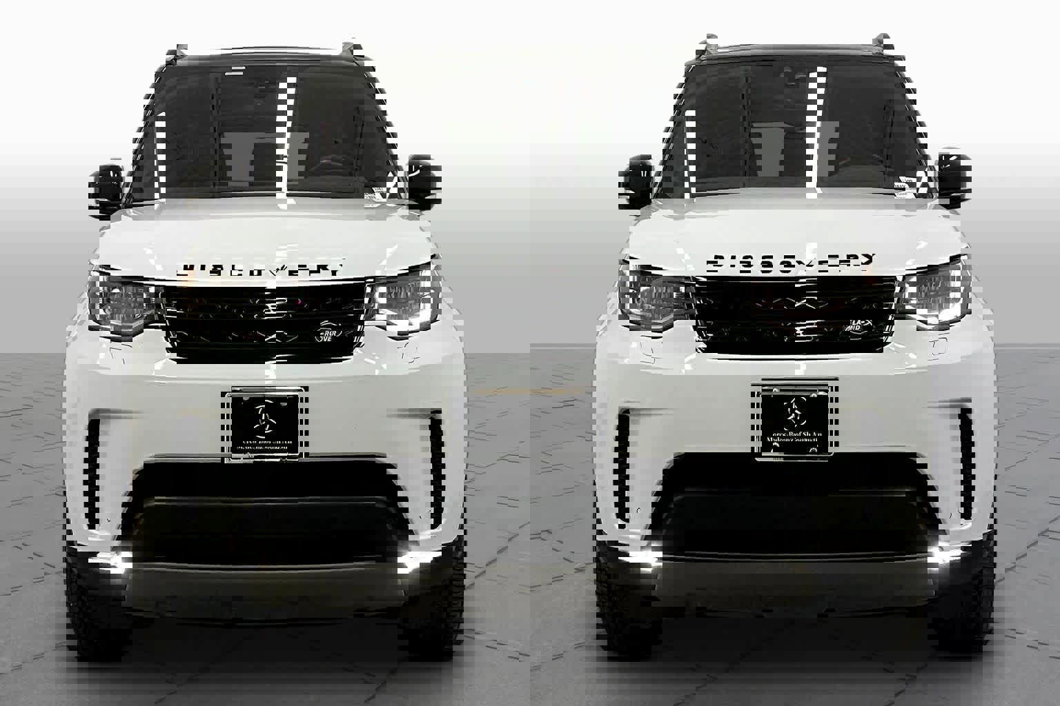 Used 2020 Land Rover Discovery HSE image 4