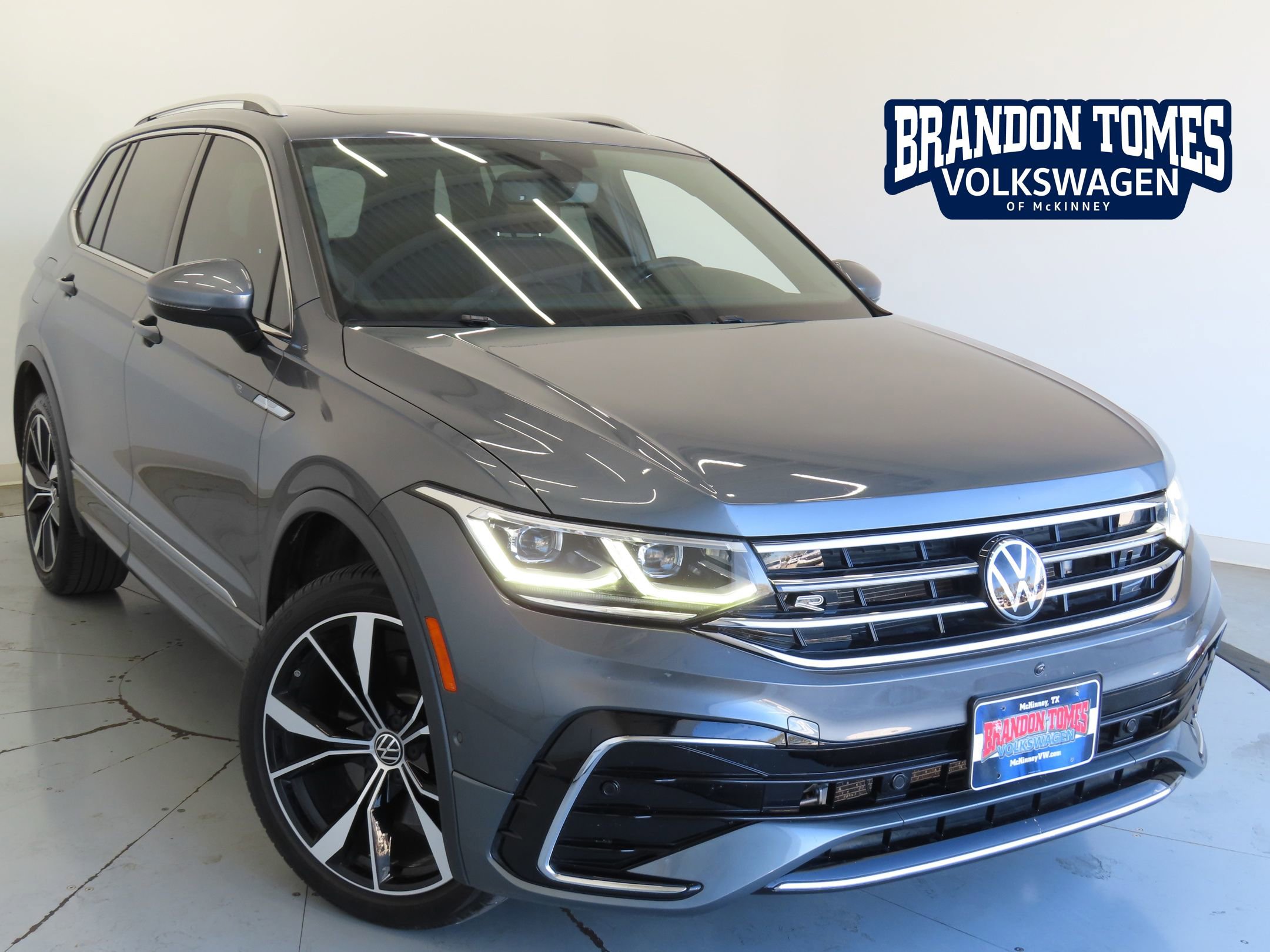 Used 2022 Volkswagen Tiguan SEL R-Line