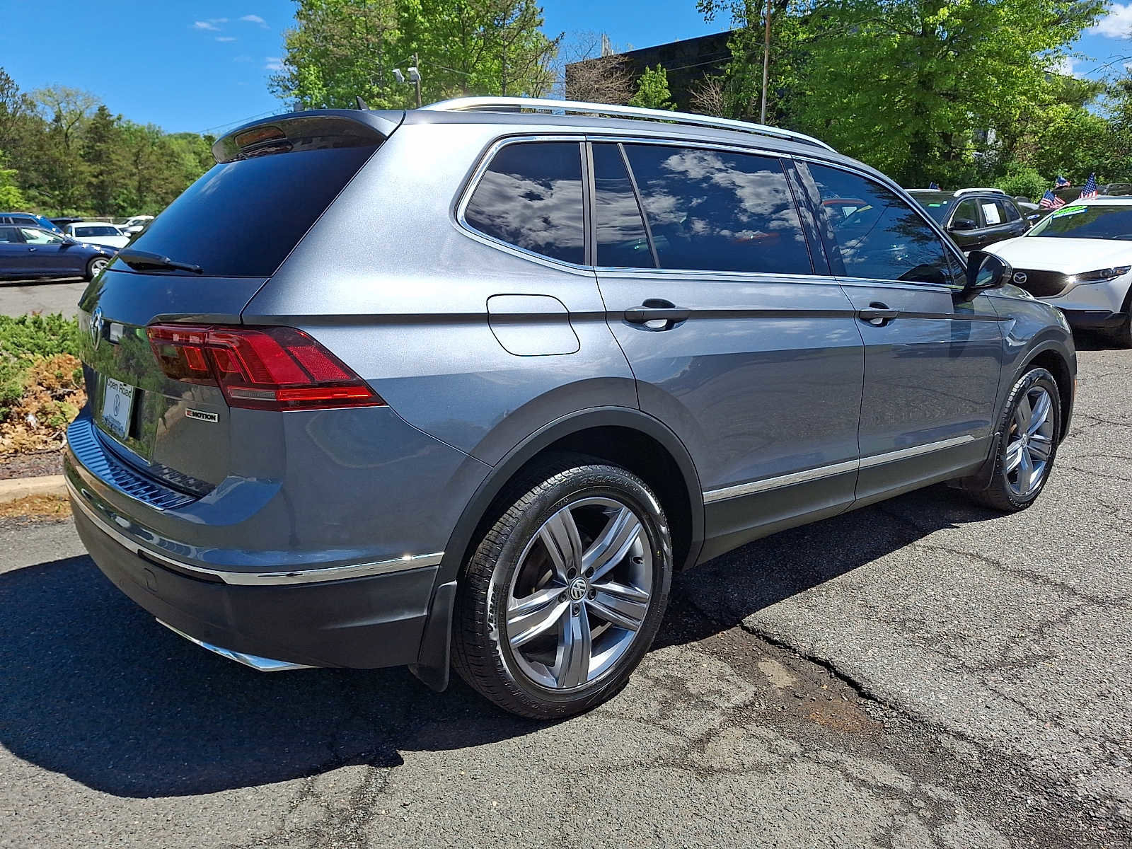 Used 2019 Volkswagen Tiguan SEL Premium AWD/4WD image 6