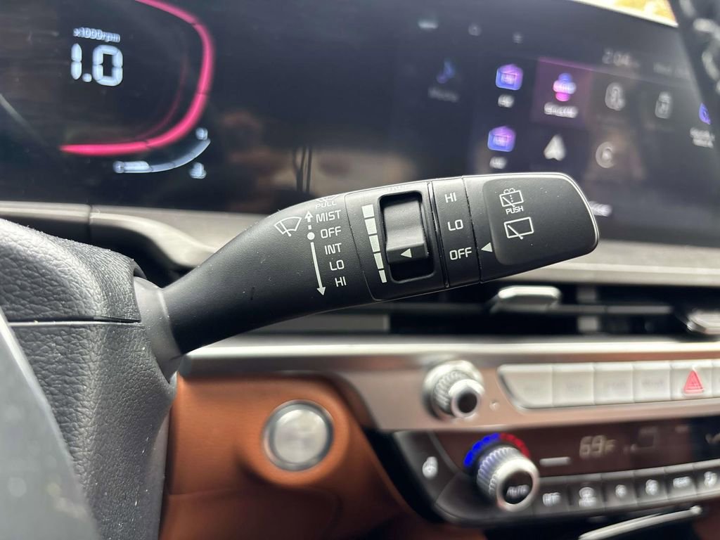 Used 2025 Kia Telluride AWD image 30