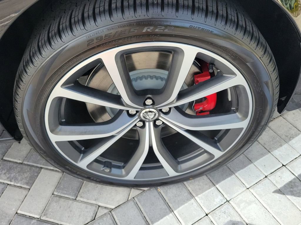 Used 2025 Jaguar F-PACE SVR image 14