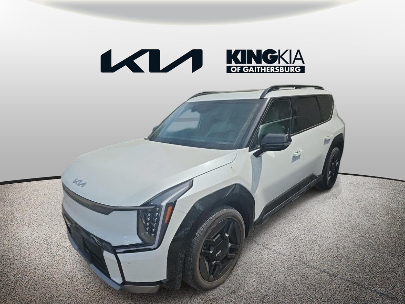 Certified 2024 Kia EV9 GT-Line AWD/4WD image 2
