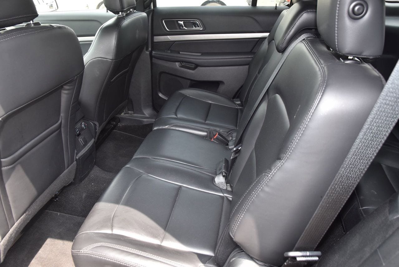 Used 2019 Ford Explorer XLT w/ Equipment Group 202A AWD/4WD image 11