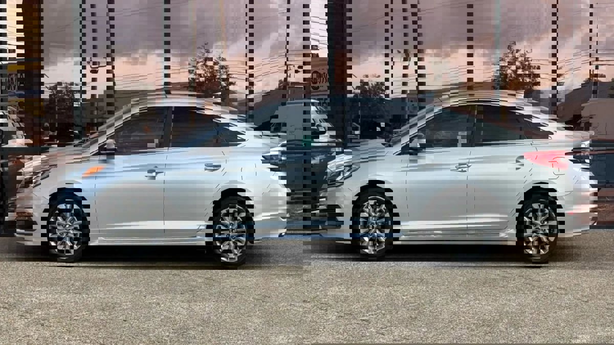 Used 2016 Hyundai Sonata Limited image 2