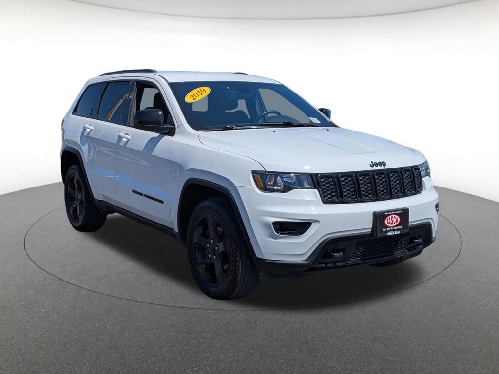 Used 2019 Jeep Grand Cherokee Laredo AWD/4WD image 1