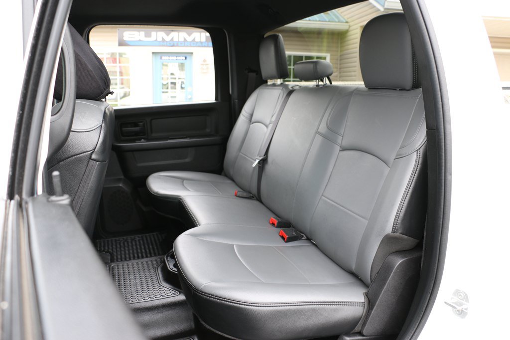 Used 2024 RAM 3500 Tradesman w/ Chrome Appearance Group AWD/4WD image 25