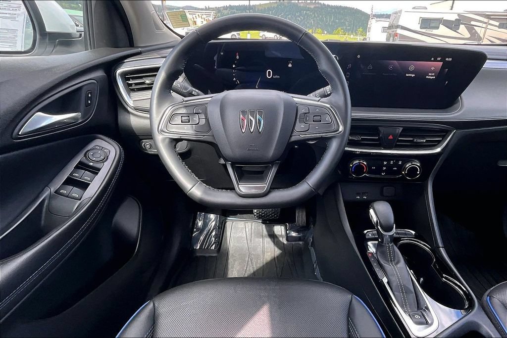 Used 2025 Buick Encore GX Sport Touring FWD image 5