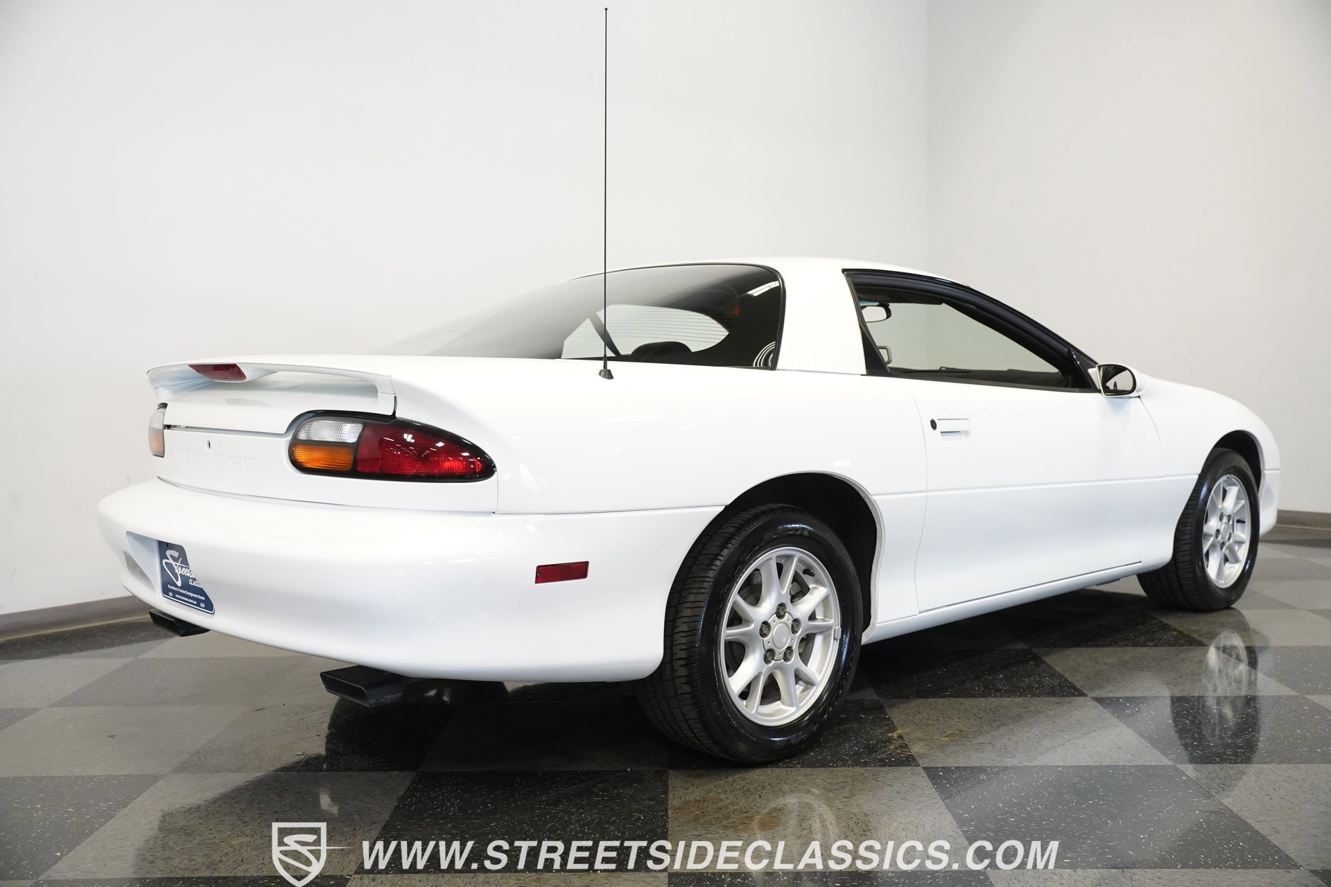 Used 2001 Chevrolet Camaro Z28 w/ Preferred Equipment Group image 29
