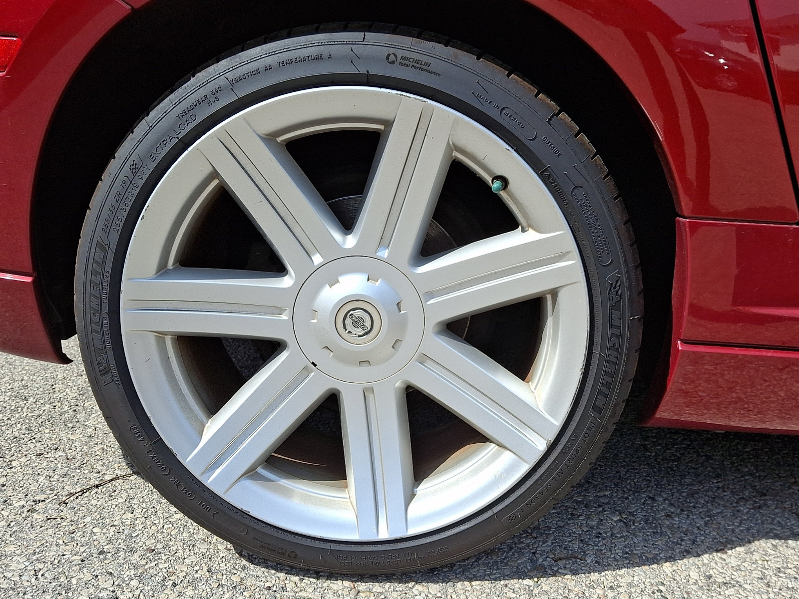 Used 2005 Chrysler Crossfire Limited RWD image 10