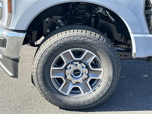 New 2026 Ford F350 Lariat image 10